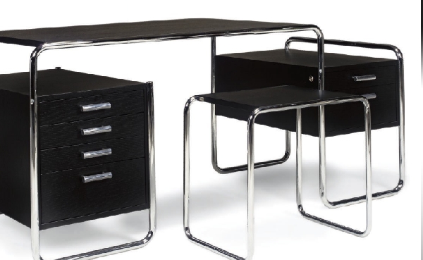 minimalist desk 2